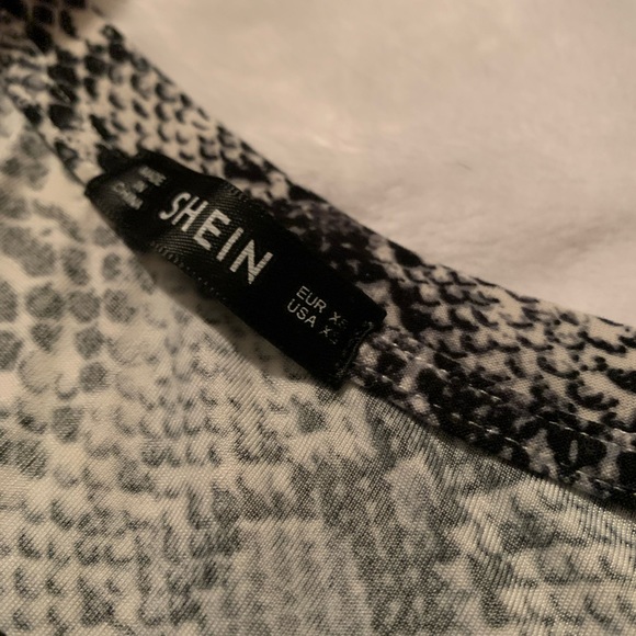 Brand: Shein Size: XS - Picture 1 of 2